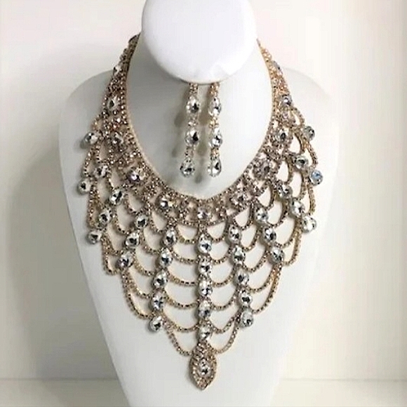 Crystal bib necklace set - Picture 4 of 4